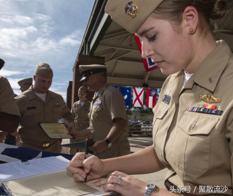 美國海軍力量之傲，11艘航母無人敢攔，美國海軍力量之傲，11艘航母展現(xiàn)無人敢擋之威